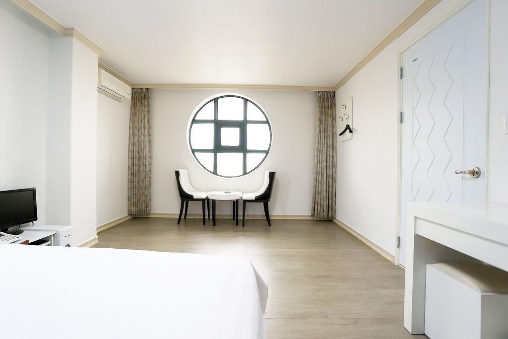 Songrim Motel Сокчхо Екстер'єр фото